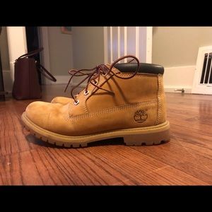 Women’s Chukka Timberland’s size 8